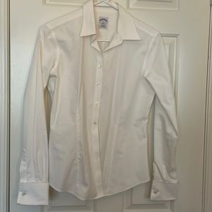 White non-iron Brooks Brothers women’s blouse